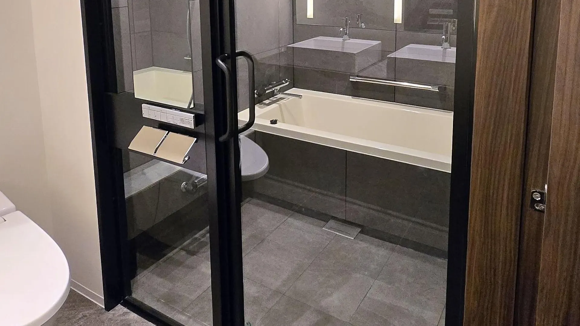 30 Pieces Namba Aparthotel Osaka 4*,  Japan