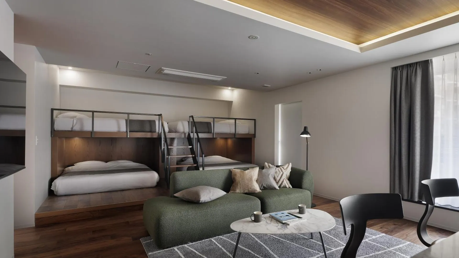 ****  30 Pieces Namba Aparthotel Osaka Japan